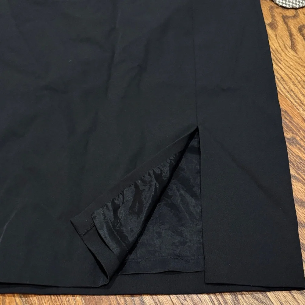 BCBGMaxAzria Classic Black Pencil Skirt